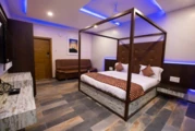 Suite King Size Bed Room 4 Suite King Size Bed Room 4